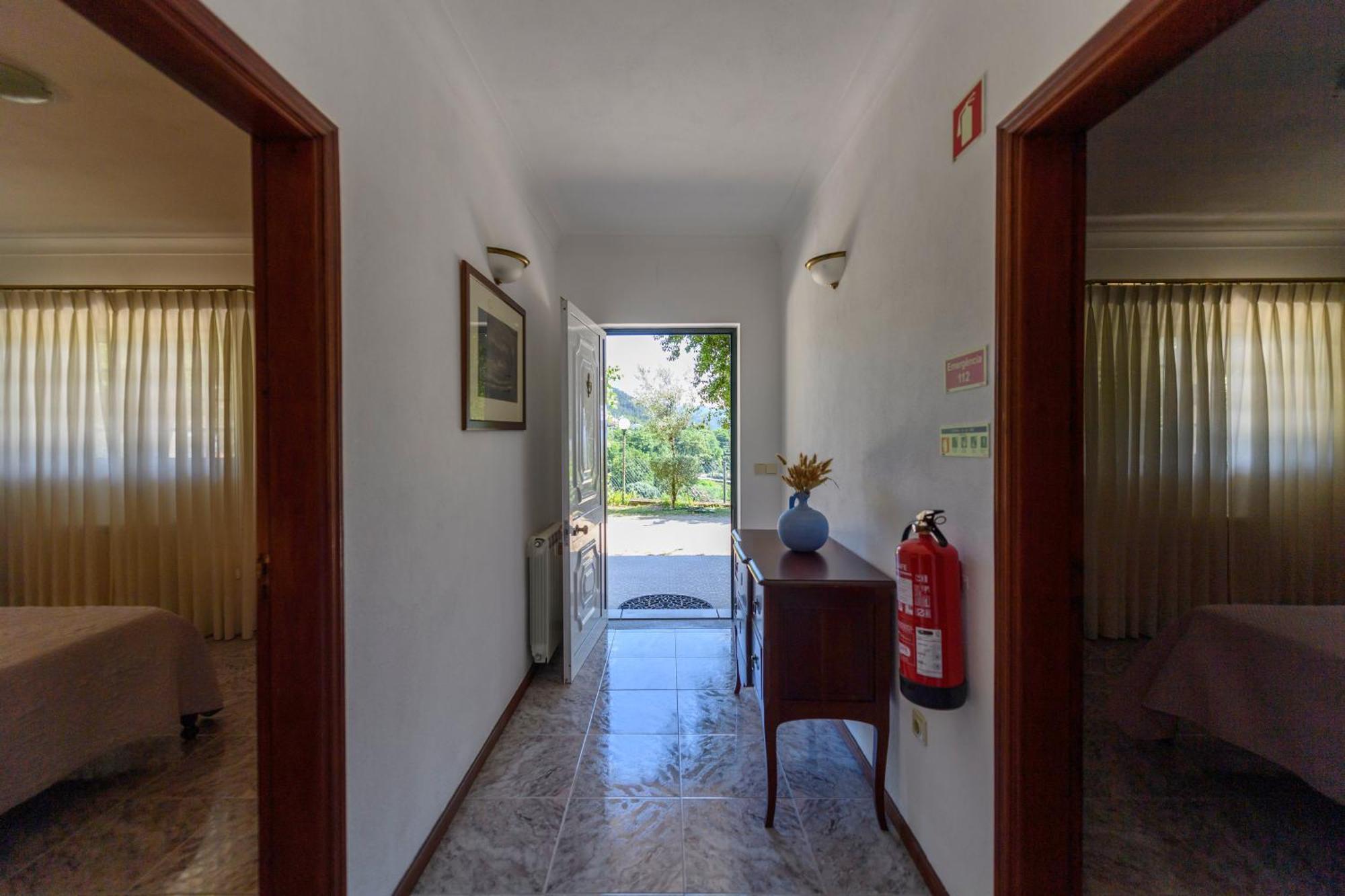 Afonso'S House Geres I Villa บรากา ภายนอก รูปภาพ